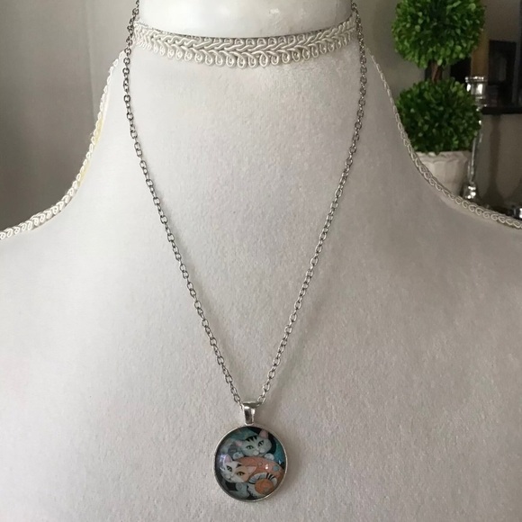 LAST 1! NEW Cats Pendant Necklace Round Cabochon Silver Tone 18” Chain Kittens - Picture 3 of 10